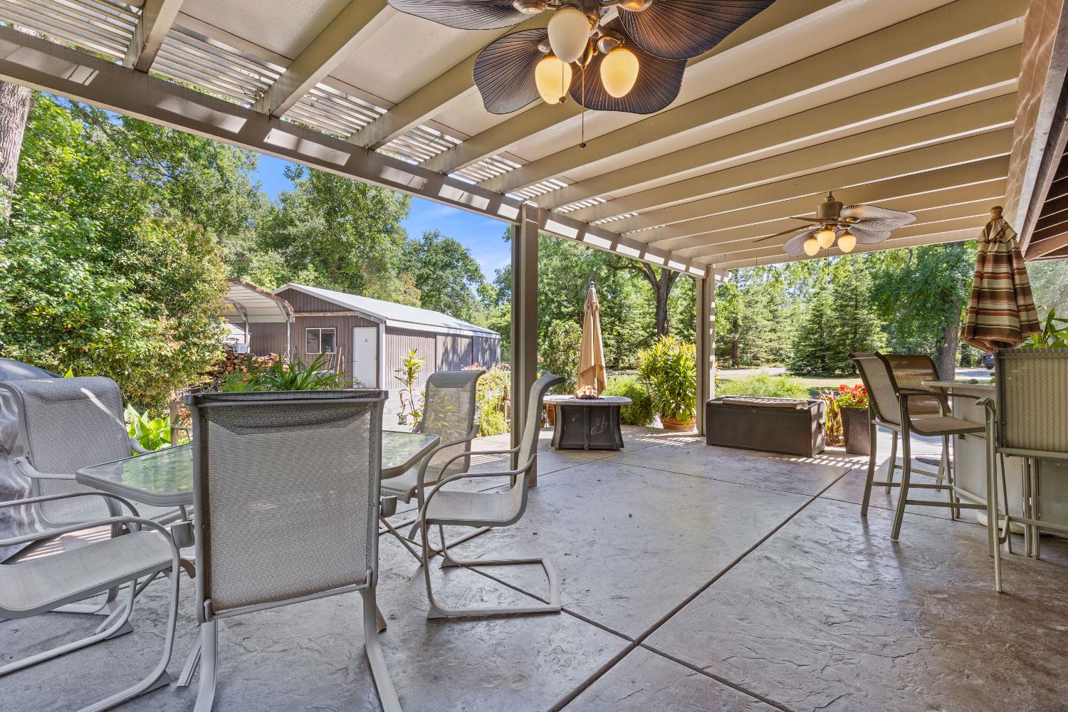 Detail Gallery Image 8 of 59 For 7705 Horseshoe Bar Rd, Loomis,  CA 95650 - 3 Beds | 2 Baths
