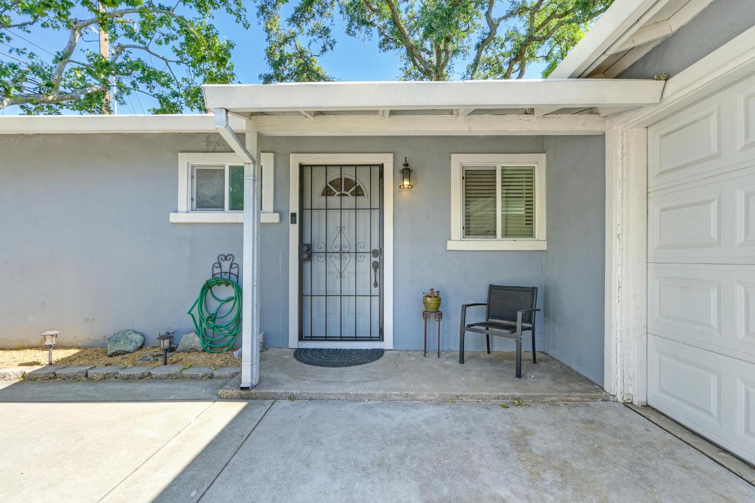 Detail Gallery Image 5 of 39 For 5732 Dewey Drive, Fair Oaks,  CA 95628 - 3 Beds | 1 Baths