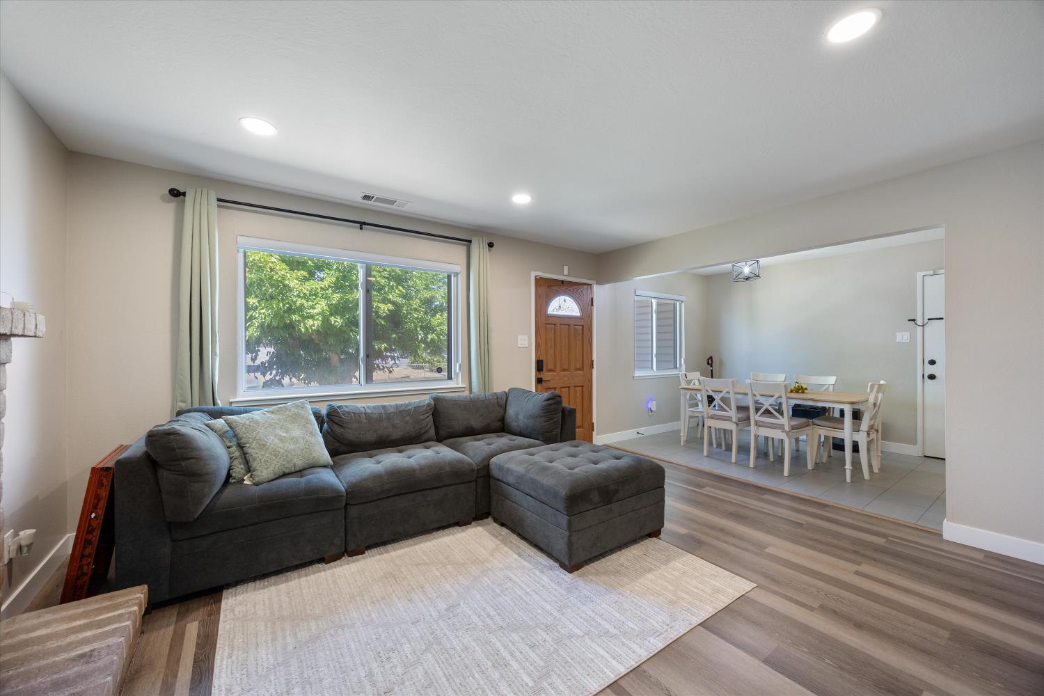 Detail Gallery Image 7 of 24 For 1012 Arrowhead Ave, Rio Linda,  CA 95673 - 3 Beds | 2 Baths