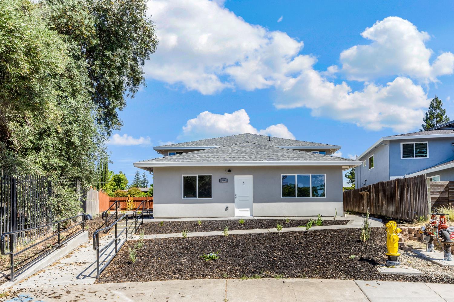 Detail Gallery Image 2 of 81 For 2409 Cava Ct, Sacramento,  CA 95825 - – Beds | – Baths