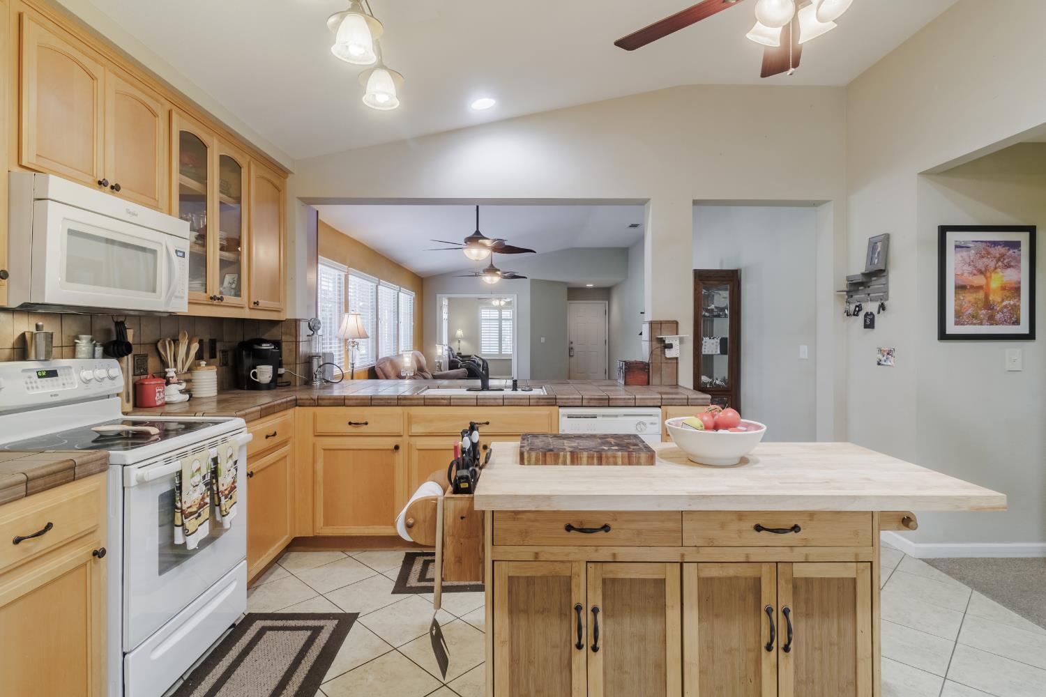 Detail Gallery Image 12 of 28 For 1474 Antioch Ct, Merced,  CA 95348 - 3 Beds | 2 Baths