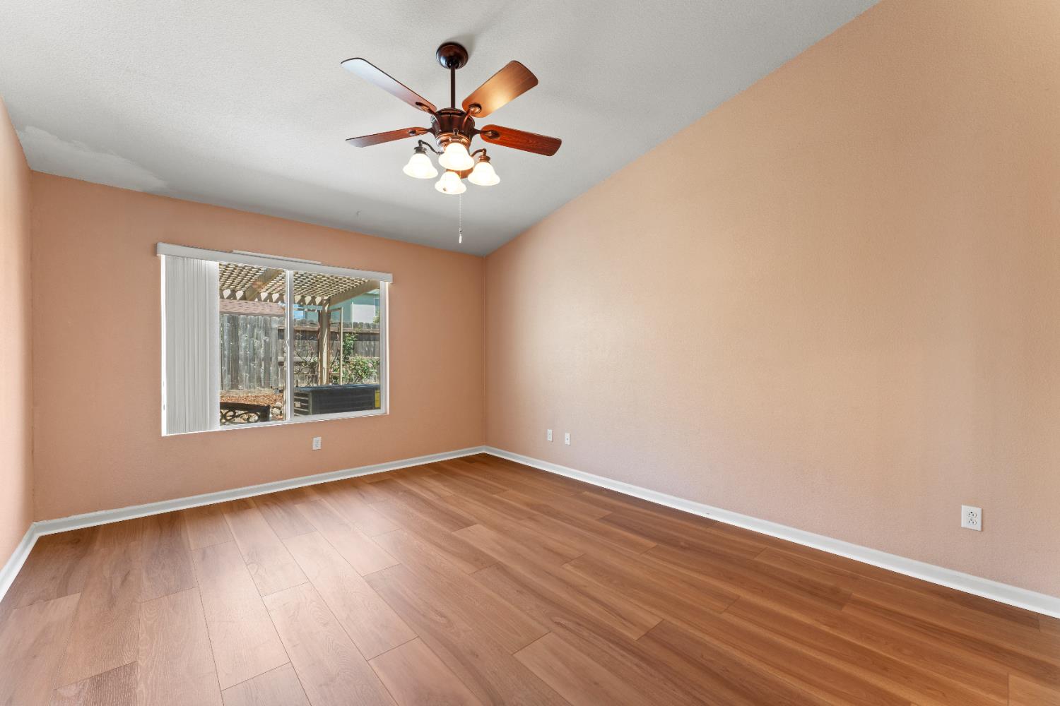 Detail Gallery Image 16 of 35 For 807 Harding Pl, Wheatland,  CA 95692 - 3 Beds | 2 Baths