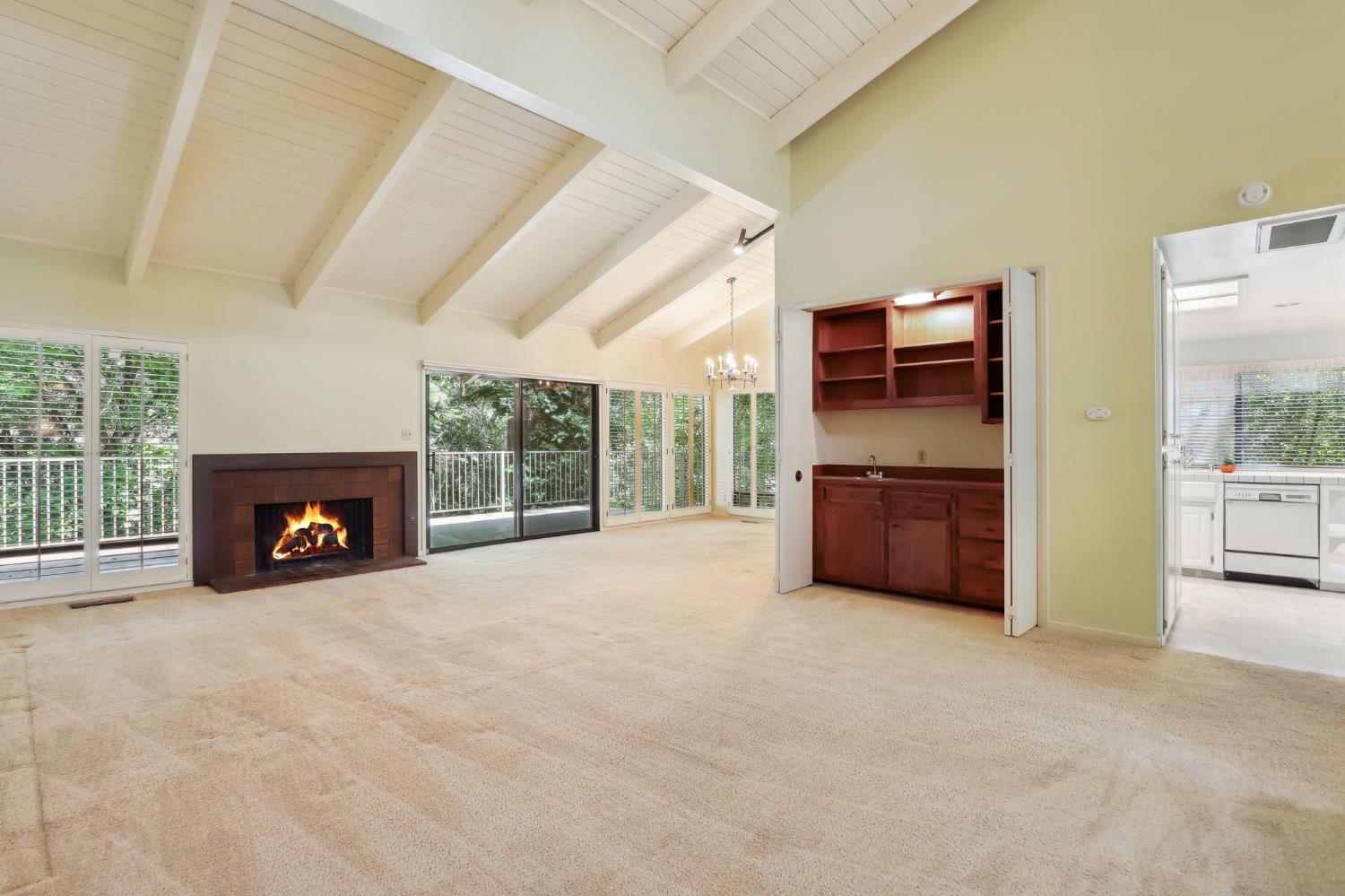 Detail Gallery Image 6 of 47 For 84 Riverknoll Pl, Carmichael,  CA 95608 - 2 Beds | 2/1 Baths