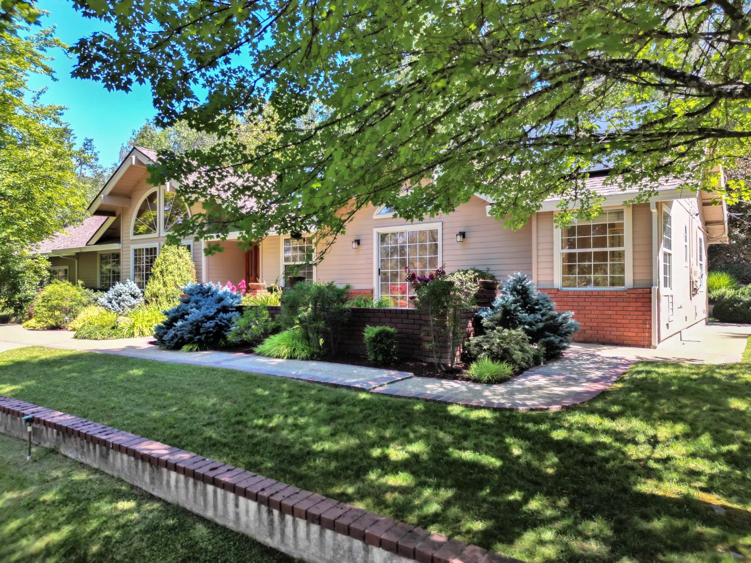 Detail Gallery Image 59 of 99 For 16949 Round Valley Cir, Grass Valley,  CA 95949 - 3 Beds | 2/1 Baths