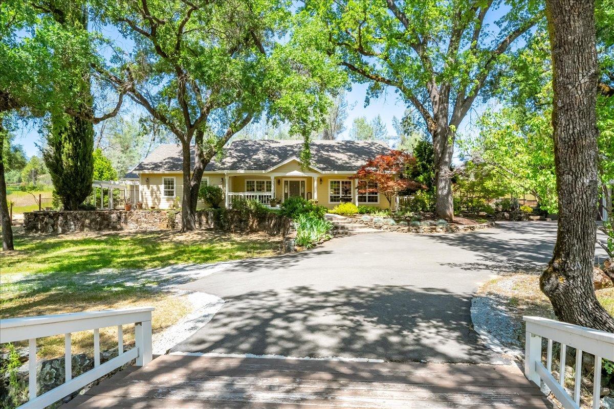 Detail Gallery Image 1 of 69 For 2951 N Shingle Rd, Shingle Springs,  CA 95682 - 3 Beds | 3 Baths