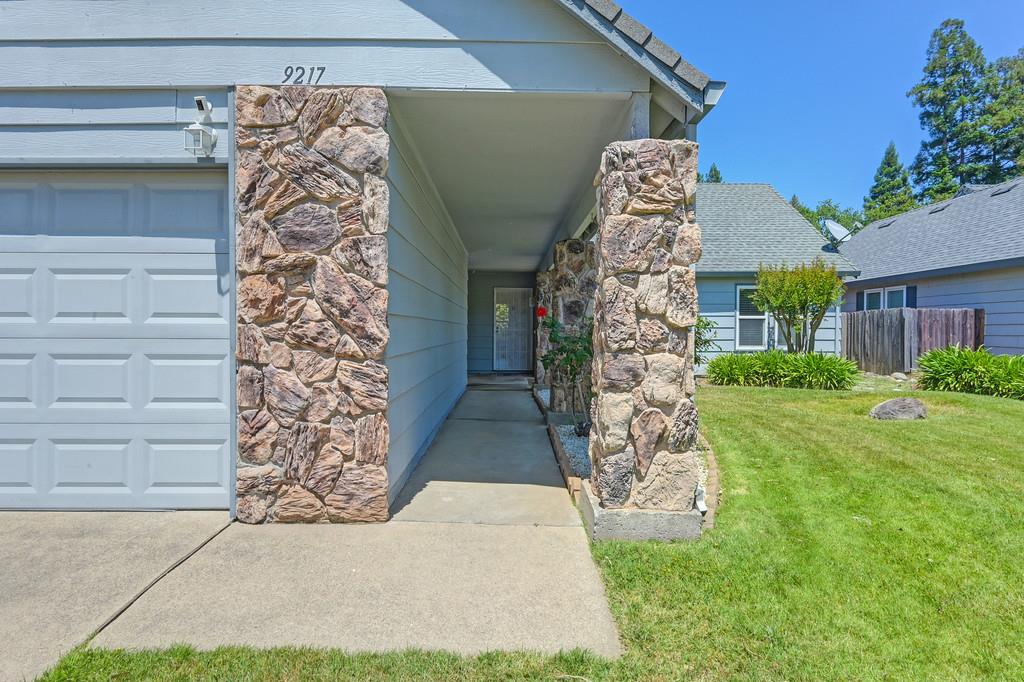 Detail Gallery Image 7 of 50 For 9217 Rock Canyon Way, Orangevale,  CA 95662 - 3 Beds | 2 Baths