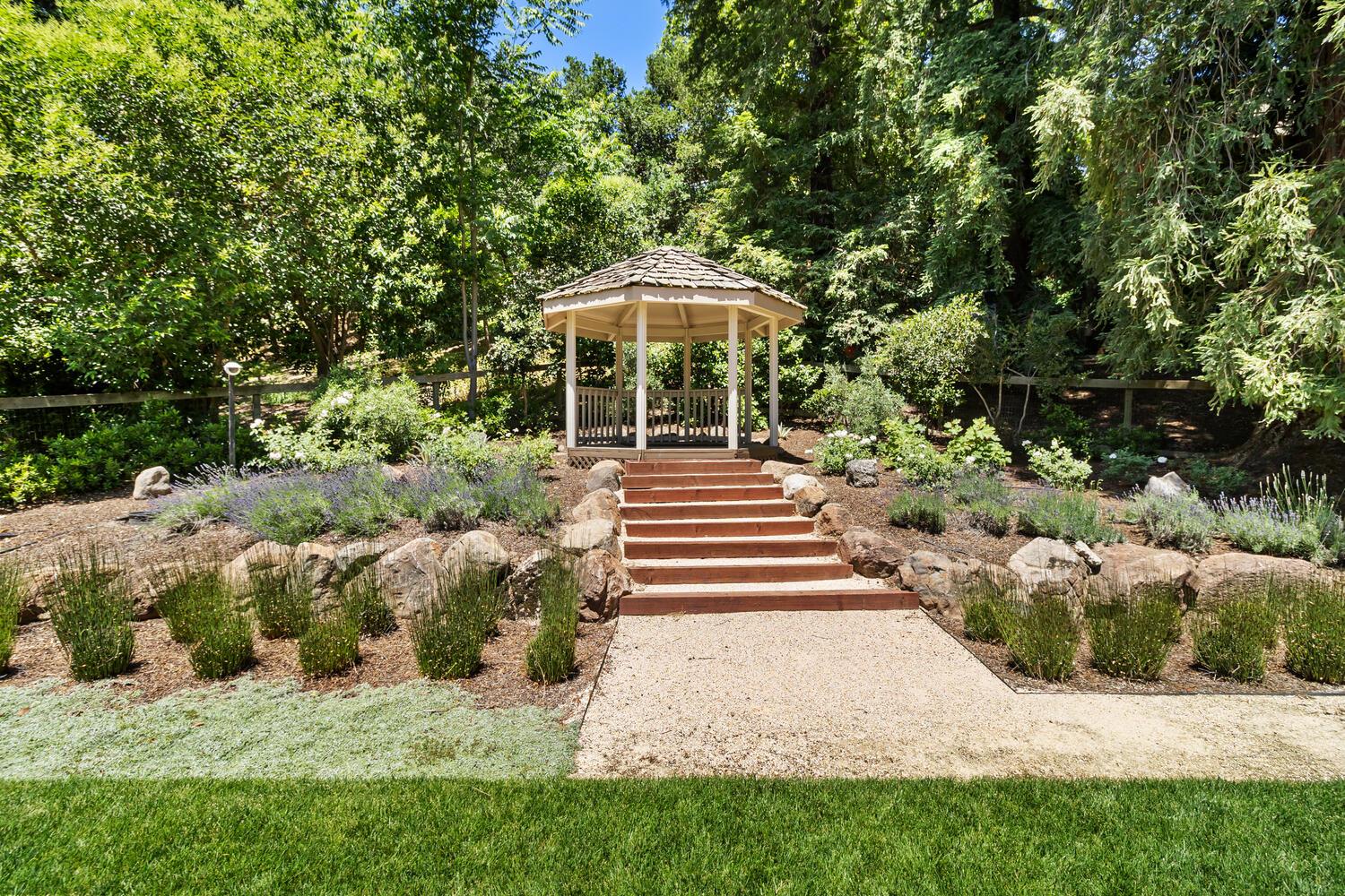 Detail Gallery Image 64 of 82 For 5910 River Glen Court, Carmichael,  CA 95608 - 4 Beds | 2/1 Baths