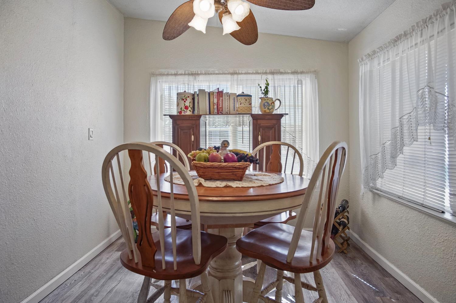 Detail Gallery Image 8 of 8 For 1500 Held Dr 17, Modesto,  CA 95355 - 3 Beds | 2 Baths