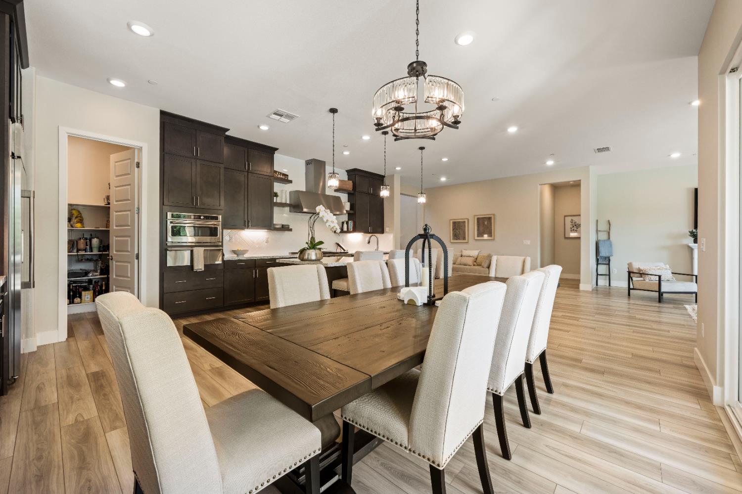 Detail Gallery Image 11 of 43 For 927 Greeley Ct, Cameron Park,  CA 95682 - 4 Beds | 3/1 Baths