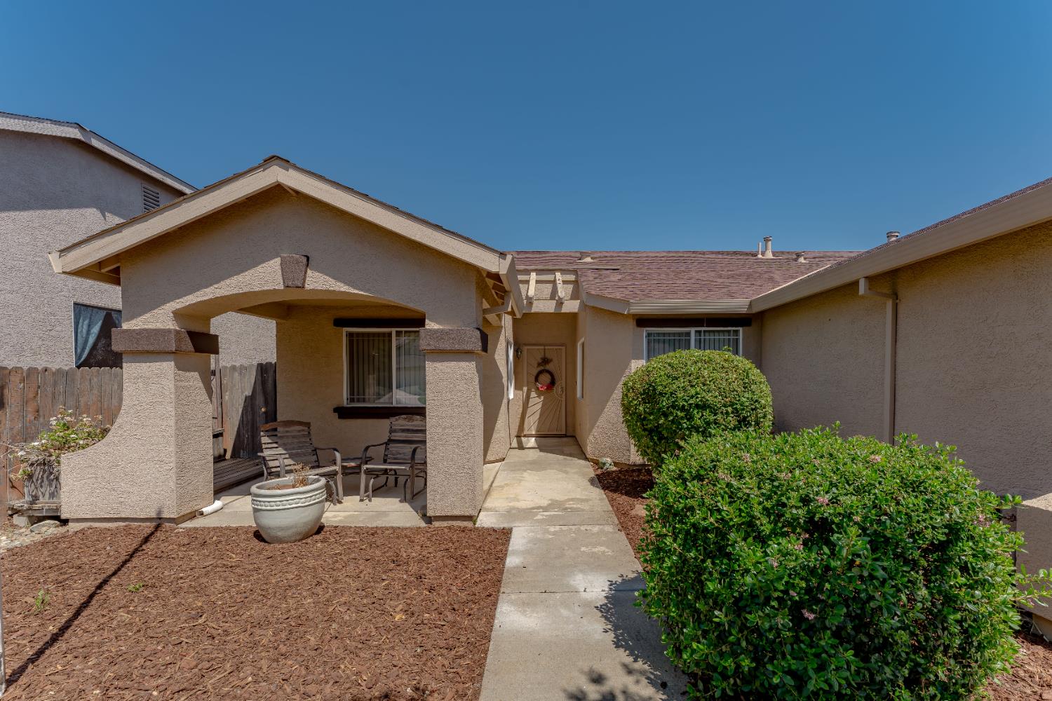 Detail Gallery Image 3 of 35 For 807 Harding Pl, Wheatland,  CA 95692 - 3 Beds | 2 Baths