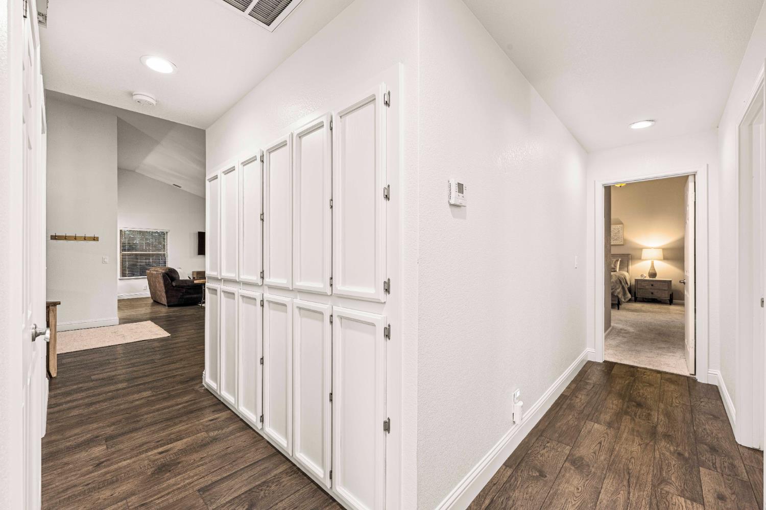 Detail Gallery Image 21 of 38 For 1470 Aberdeen Cir, Granite Bay,  CA 95746 - 4 Beds | 2 Baths