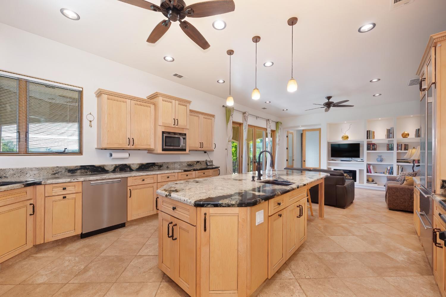 Detail Gallery Image 29 of 53 For 4026 Brinks Ln, Cool,  CA 95614 - 3 Beds | 4 Baths