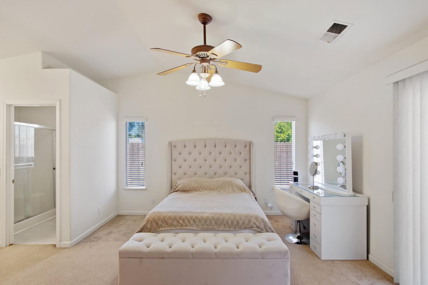 Detail Gallery Image 16 of 28 For 2711 Cameron Park Dr, Ceres,  CA 95307 - 3 Beds | 2 Baths