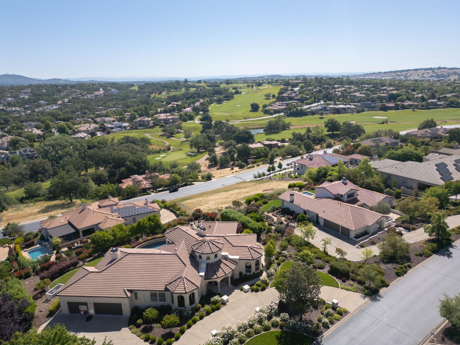 Detail Gallery Image 7 of 19 For 4332 Greenview Dr, El Dorado Hills,  CA 95762 - – Beds | – Baths
