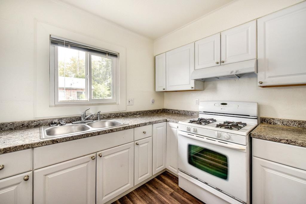 Detail Gallery Image 20 of 34 For 3946 23rd Ave, Sacramento,  CA 95820 - – Beds | – Baths