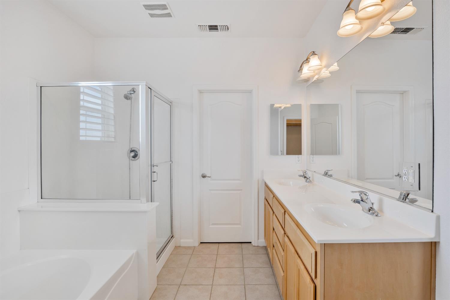 Detail Gallery Image 23 of 37 For 1708 Camino Real Way, Roseville,  CA 95747 - 3 Beds | 3/1 Baths
