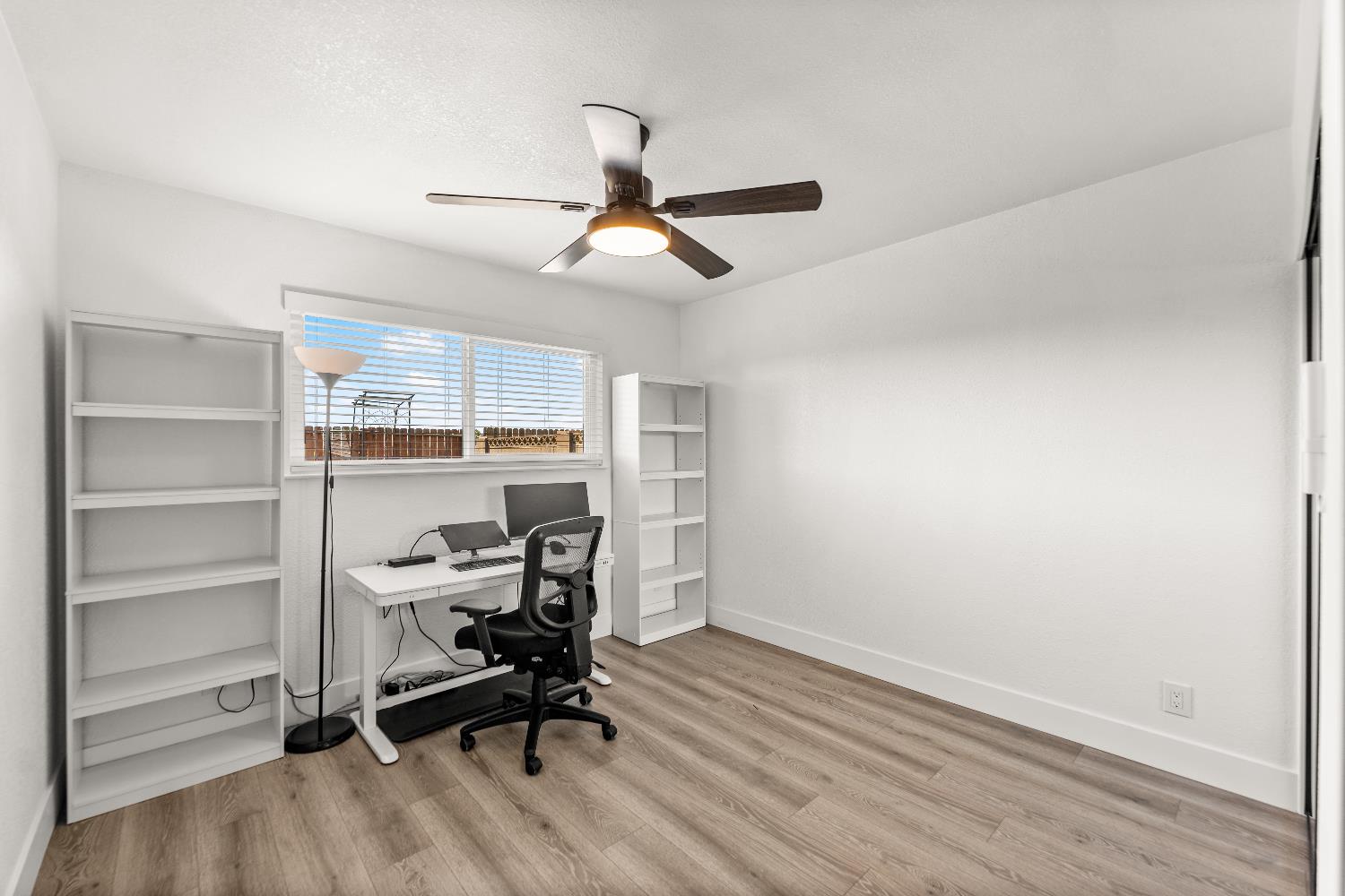 Detail Gallery Image 24 of 33 For 6840 Kettering Cir, Fair Oaks,  CA 95628 - 3 Beds | 2 Baths