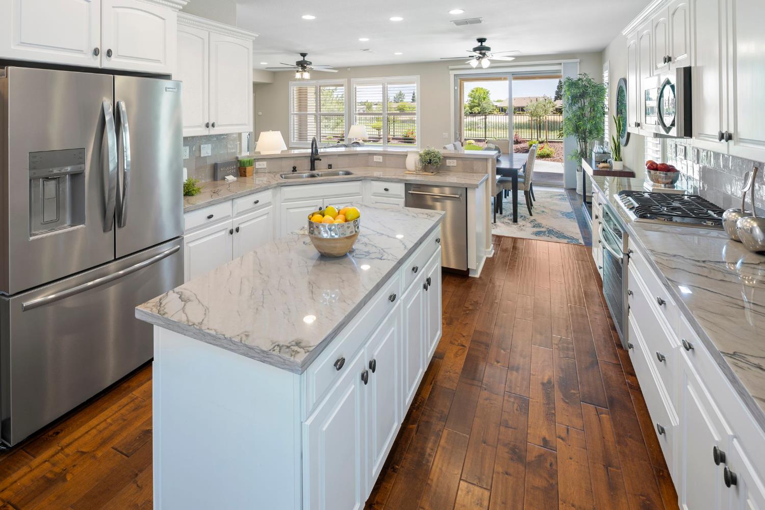 Detail Gallery Image 19 of 58 For 1137 Lasso Lake Ln, Lincoln,  CA 95648 - 3 Beds | 3 Baths