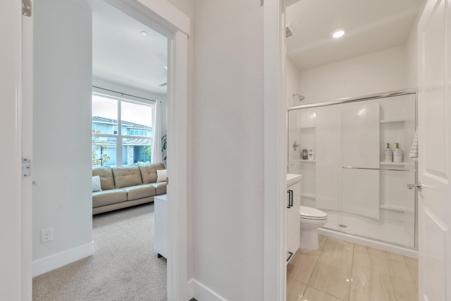 Detail Gallery Image 11 of 39 For 3227 Highgate Terrace Loop, Folsom,  CA 95630 - 4 Beds | 3 Baths