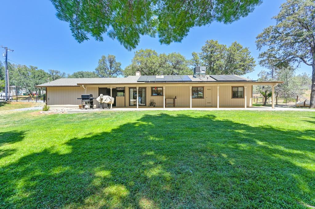 Detail Gallery Image 25 of 44 For 2120 Lovejoy Ln, Cool,  CA 95614 - 3 Beds | 2 Baths