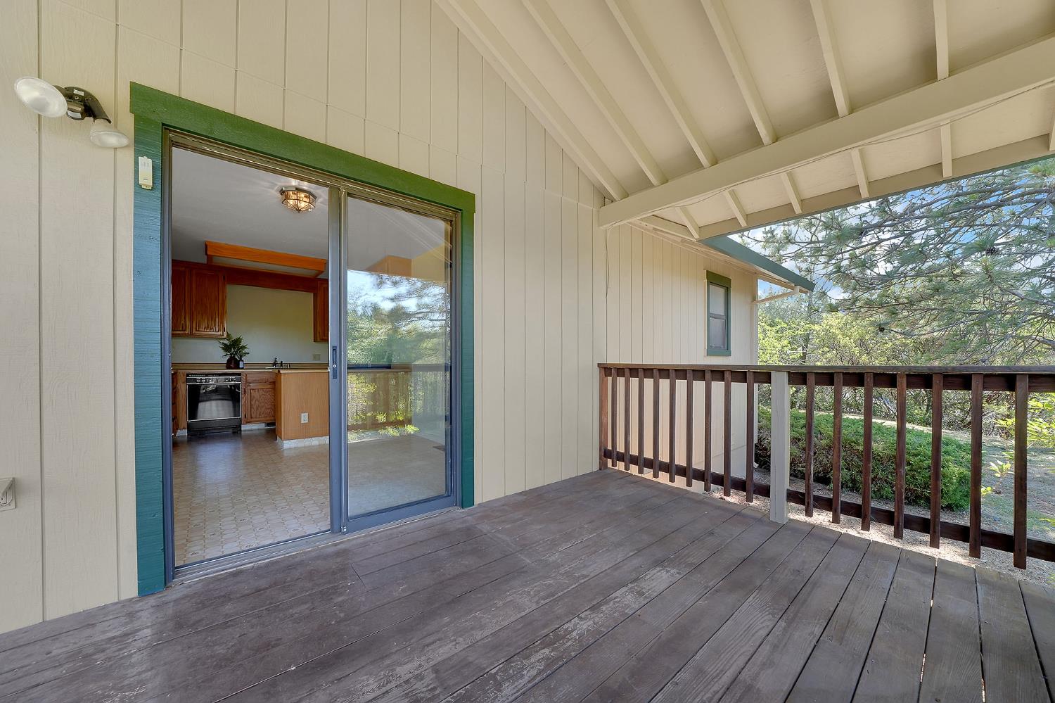 Detail Gallery Image 19 of 61 For 6816 Italian Vista Ct, Mokelumne Hill,  CA 95245 - 3 Beds | 2 Baths