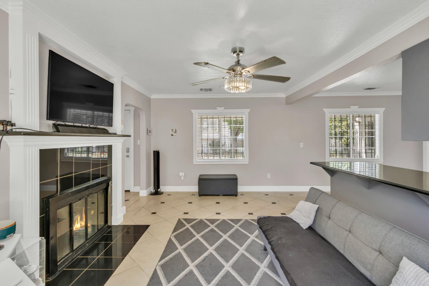 Detail Gallery Image 17 of 46 For 4345 48th St, Sacramento,  CA 95820 - 3 Beds | 2 Baths