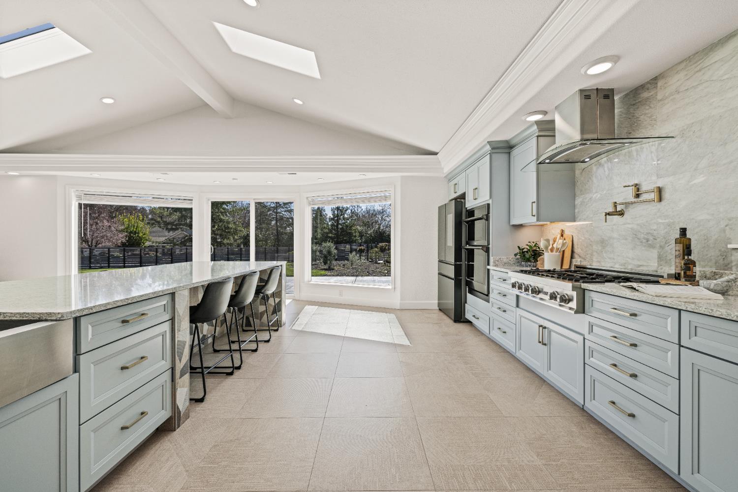 Detail Gallery Image 38 of 94 For 6615 Arabian Cir, Granite Bay,  CA 95746 - 5 Beds | 3 Baths