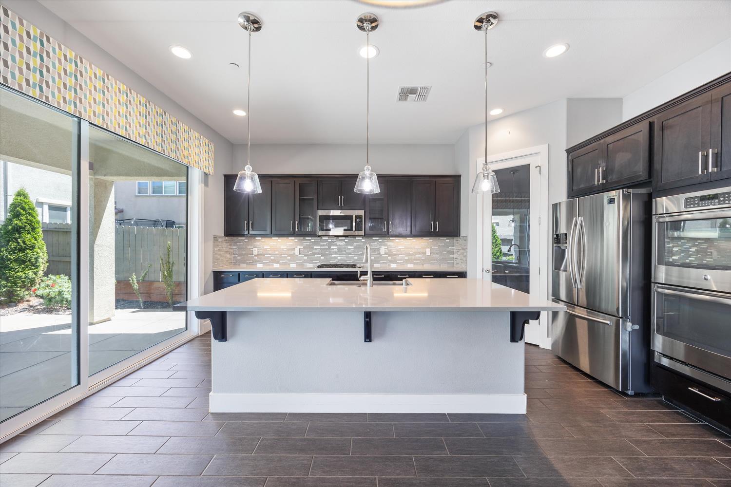 Detail Gallery Image 8 of 43 For 3801 Lake Katie Way, Sacramento,  CA 95834 - 4 Beds | 3 Baths