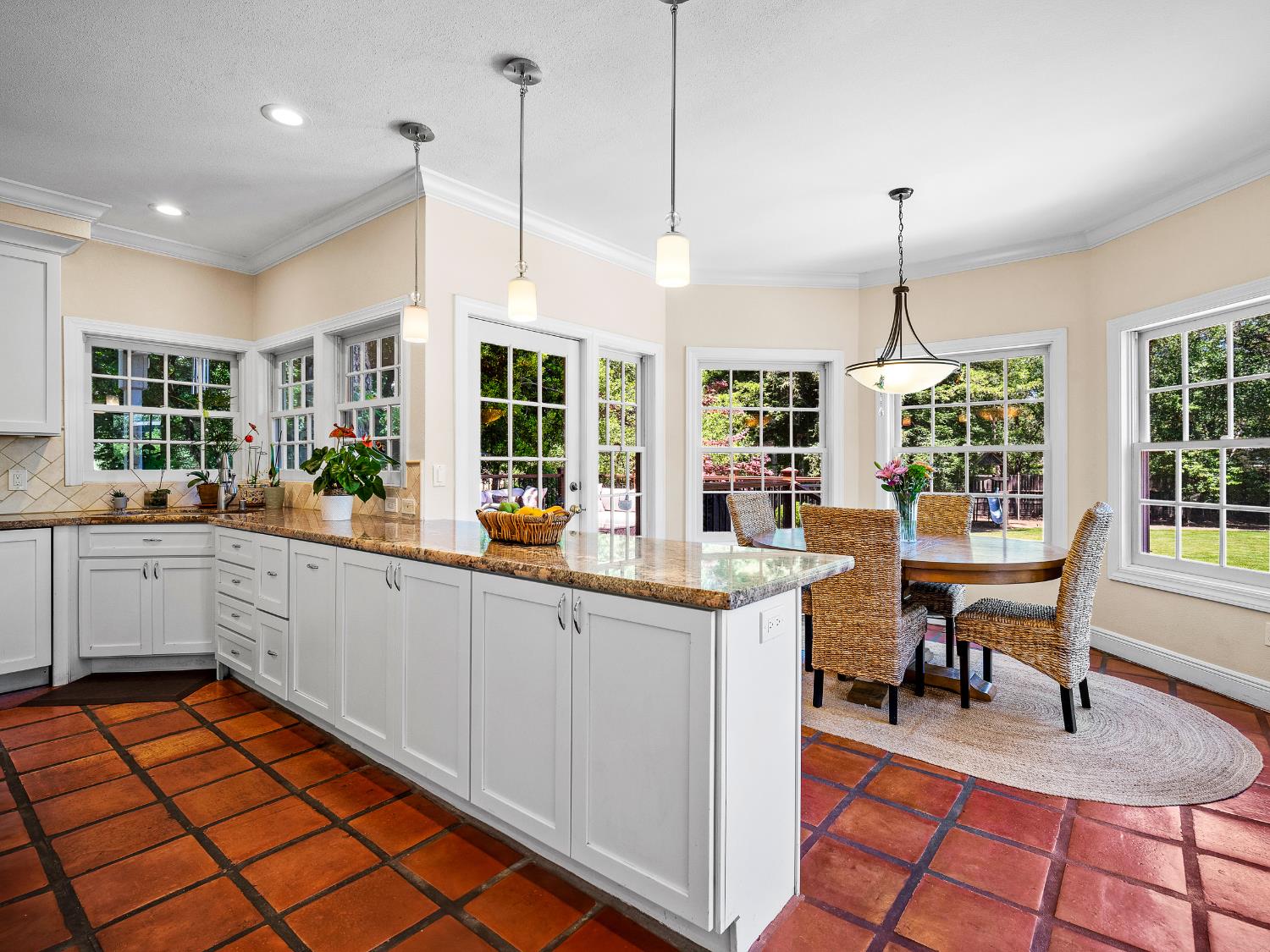 Detail Gallery Image 46 of 85 For 6809 Stanley Ave, Carmichael,  CA 95608 - 5 Beds | 4 Baths