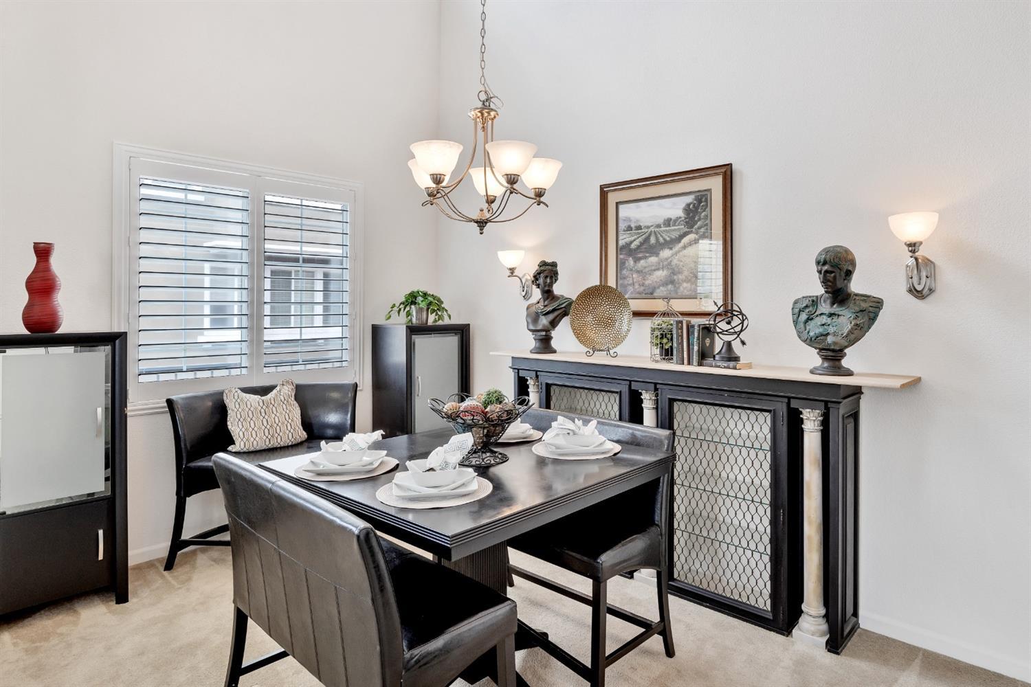 Detail Gallery Image 8 of 37 For 1708 Camino Real Way, Roseville,  CA 95747 - 3 Beds | 3/1 Baths