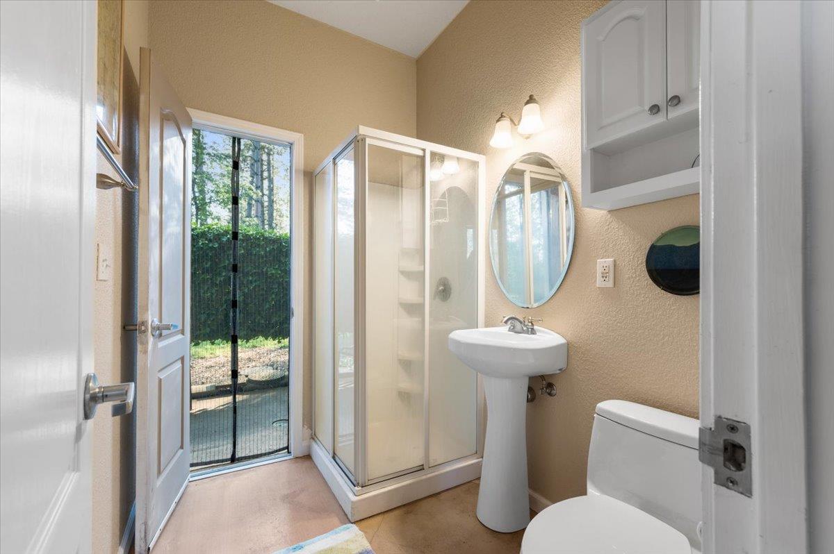Karrys Place, Grass Valley, California image 34