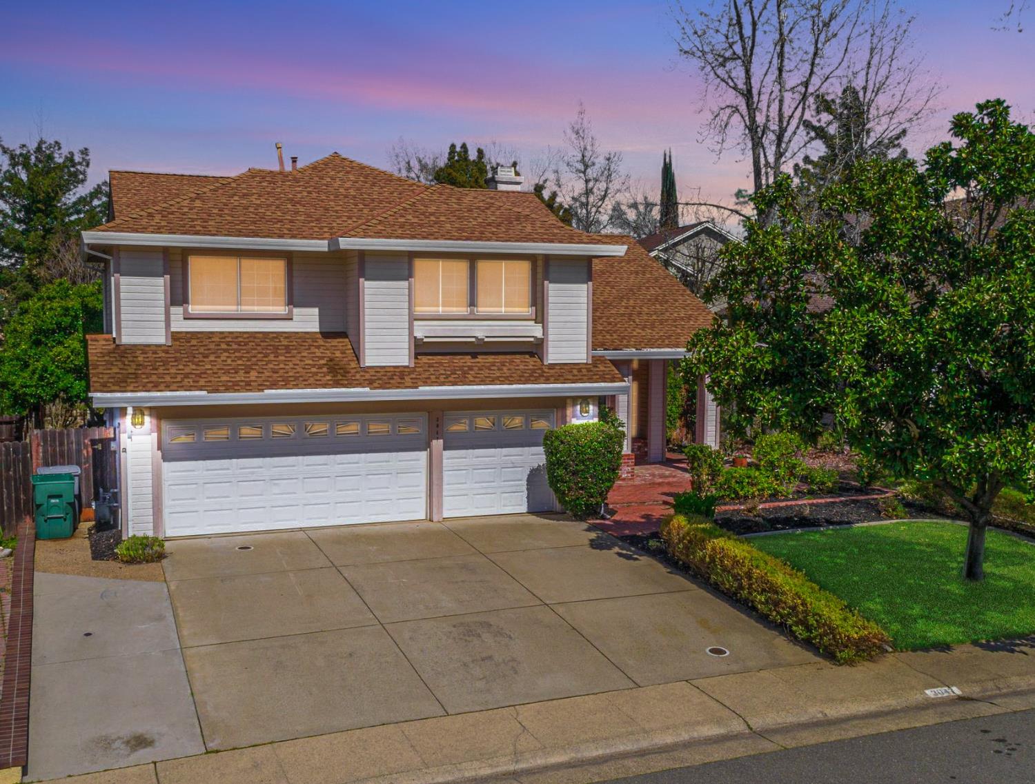 Detail Gallery Image 1 of 52 For 3047 Strand Rd, Rocklin,  CA 95765 - 4 Beds | 2/1 Baths