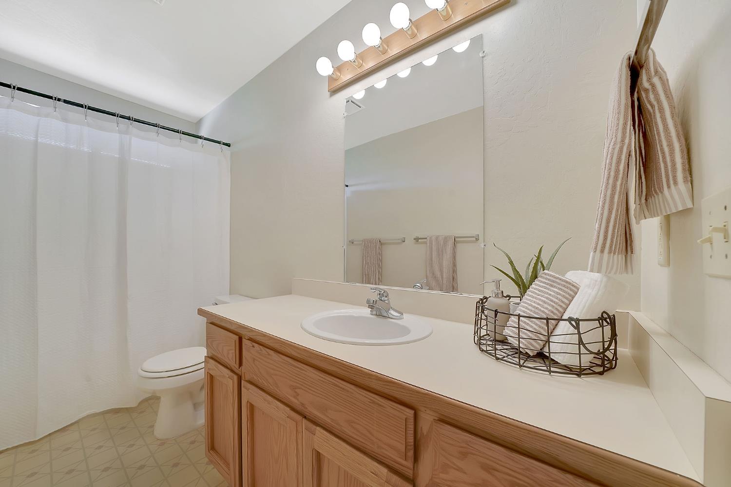 Detail Gallery Image 30 of 61 For 6816 Italian Vista Ct, Mokelumne Hill,  CA 95245 - 3 Beds | 2 Baths
