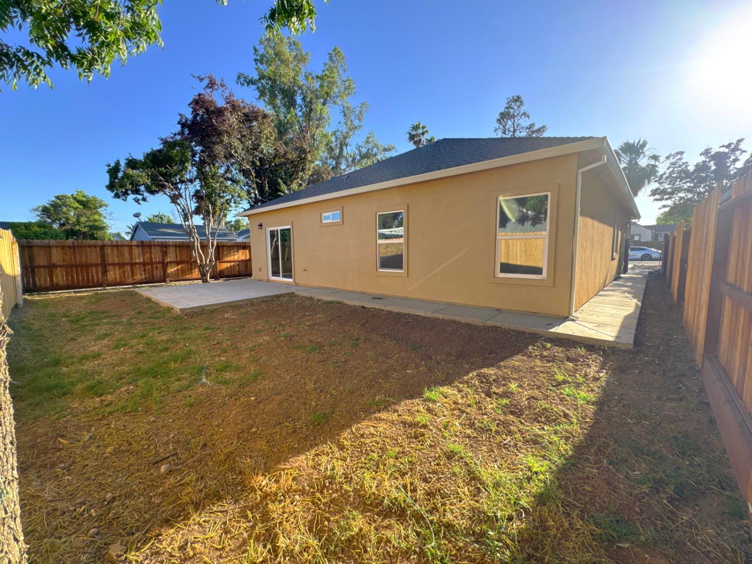 Detail Gallery Image 35 of 37 For 4825 36th St, Sacramento,  CA 95820 - 3 Beds | 2 Baths