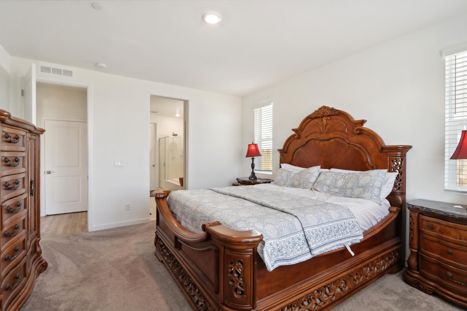 Detail Gallery Image 18 of 37 For 8628 Lakha Cir, Sacramento,  CA 95828 - 4 Beds | 2 Baths