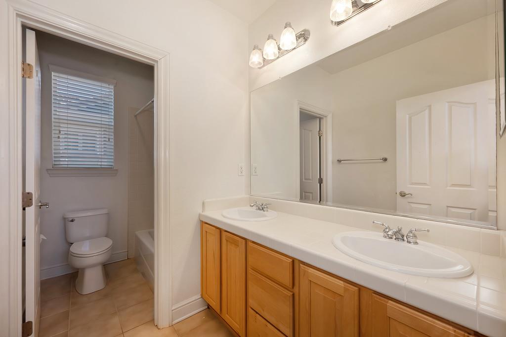 Detail Gallery Image 58 of 87 For 5729 Northborough Dr, Sacramento,  CA 95835 - 4 Beds | 3/1 Baths