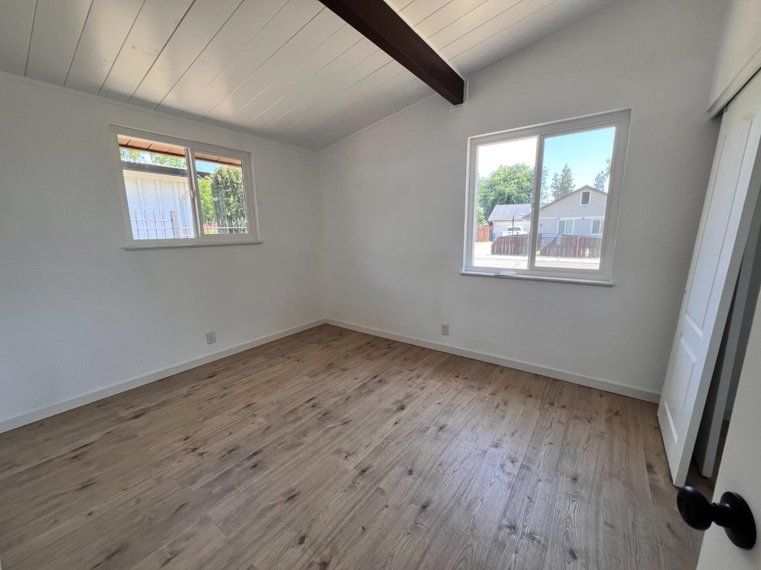 Detail Gallery Image 13 of 15 For 717 E Barrymore St, Stockton,  CA 95204 - 3 Beds | 1 Baths