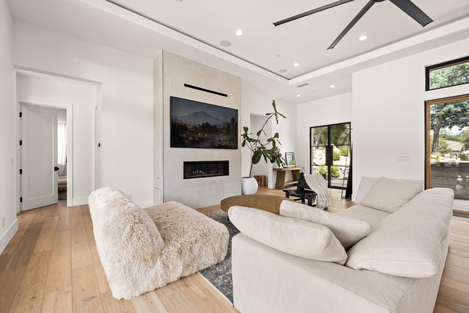 Detail Gallery Image 11 of 84 For 3320 Cherokee Trl, Loomis,  CA 95650 - 5 Beds | 3/1 Baths