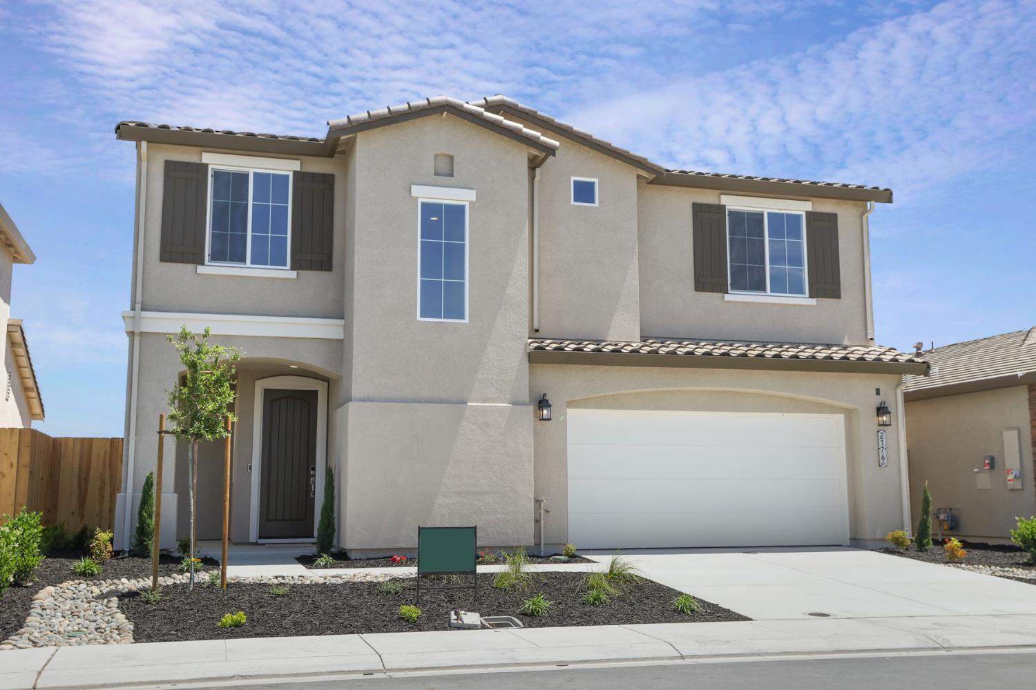 Detail Gallery Image 2 of 34 For 2176 Enchantment Dr, Manteca,  CA 95337 - 3 Beds | 2/1 Baths