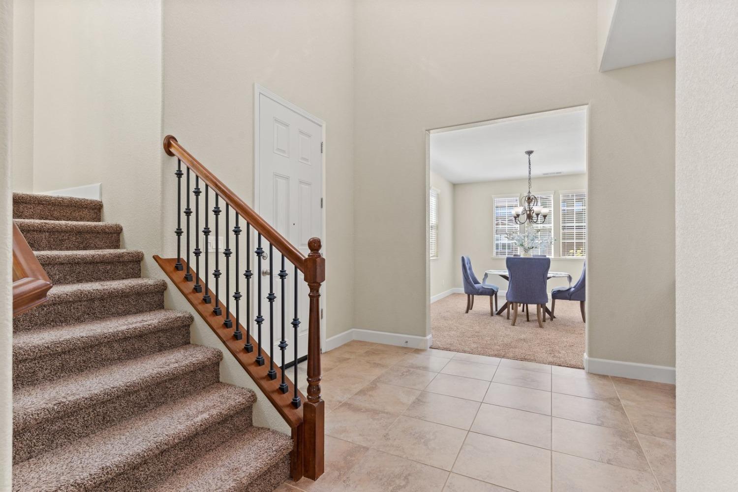 Detail Gallery Image 10 of 73 For 6307 Lookout Pass Way, Rocklin,  CA 95765 - 4 Beds | 3/1 Baths