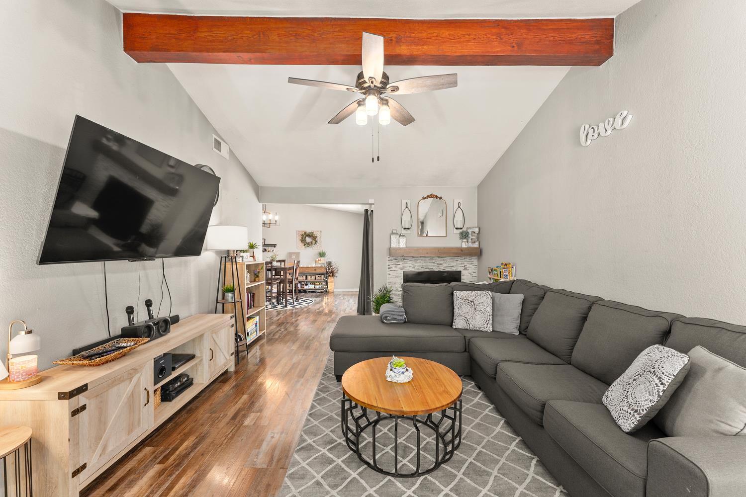 Detail Gallery Image 11 of 47 For 7679 Lakewood Park Dr, Sacramento,  CA 95828 - 2 Beds | 2 Baths