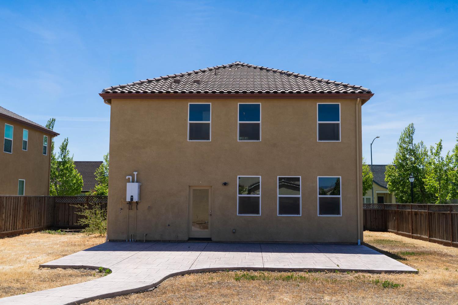 Detail Gallery Image 3 of 29 For 732 Spreckels, King City,  CA 95355 - 4 Beds | 3 Baths