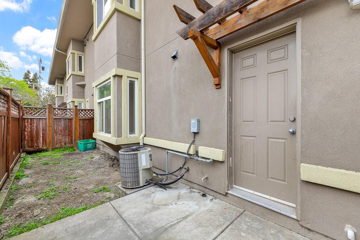 Detail Gallery Image 50 of 51 For 19539 Meekland Ave, Hayward,  CA 94541 - 3 Beds | 3 Baths
