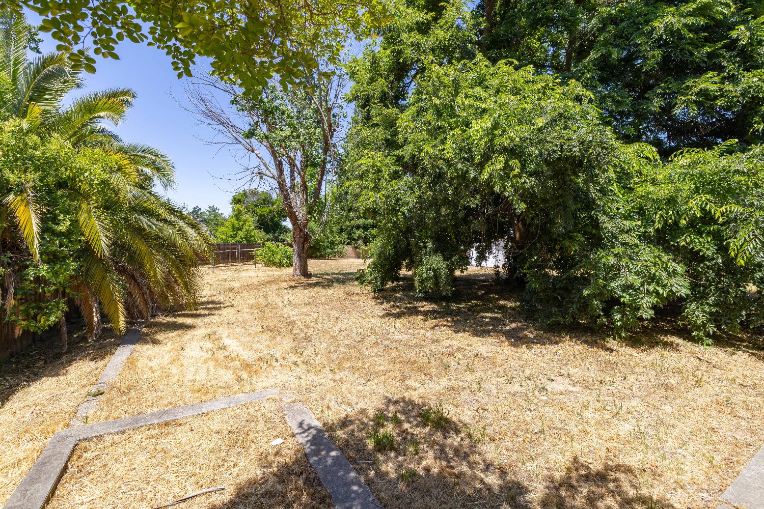 Detail Gallery Image 40 of 40 For 5541 Mariposa Ave, Citrus Heights,  CA 95610 - 3 Beds | 2 Baths