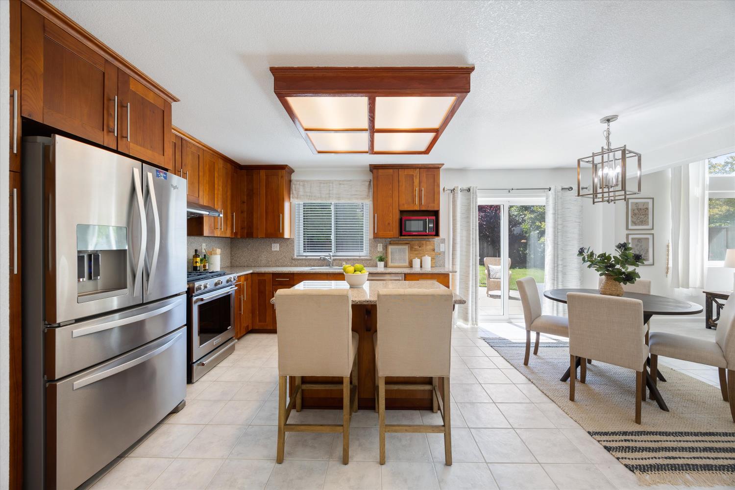Detail Gallery Image 15 of 40 For 2929 Turnbuckle Cir, Elk Grove,  CA 95758 - 4 Beds | 2/1 Baths