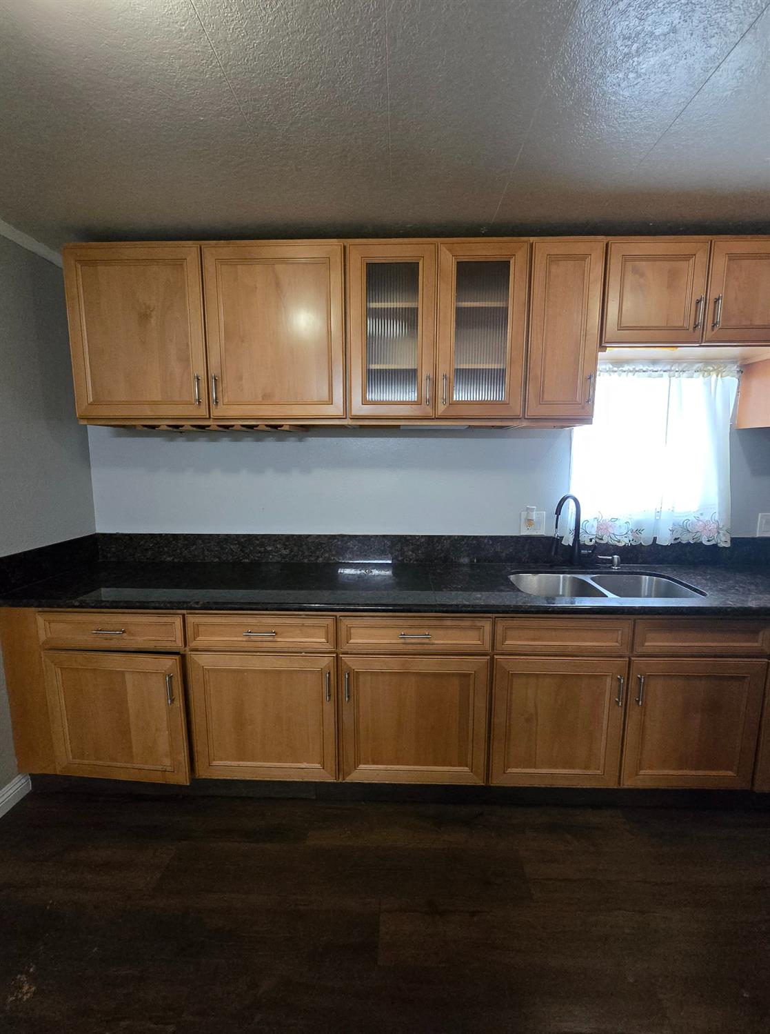 Detail Gallery Image 26 of 43 For 94 Bentley Ave, Sacramento,  CA 95823 - 3 Beds | 2 Baths