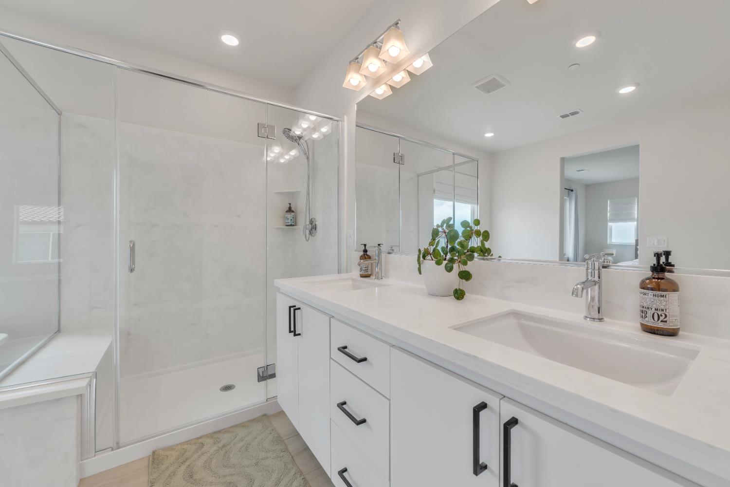 Detail Gallery Image 19 of 39 For 3227 Highgate Terrace Loop, Folsom,  CA 95630 - 4 Beds | 3 Baths