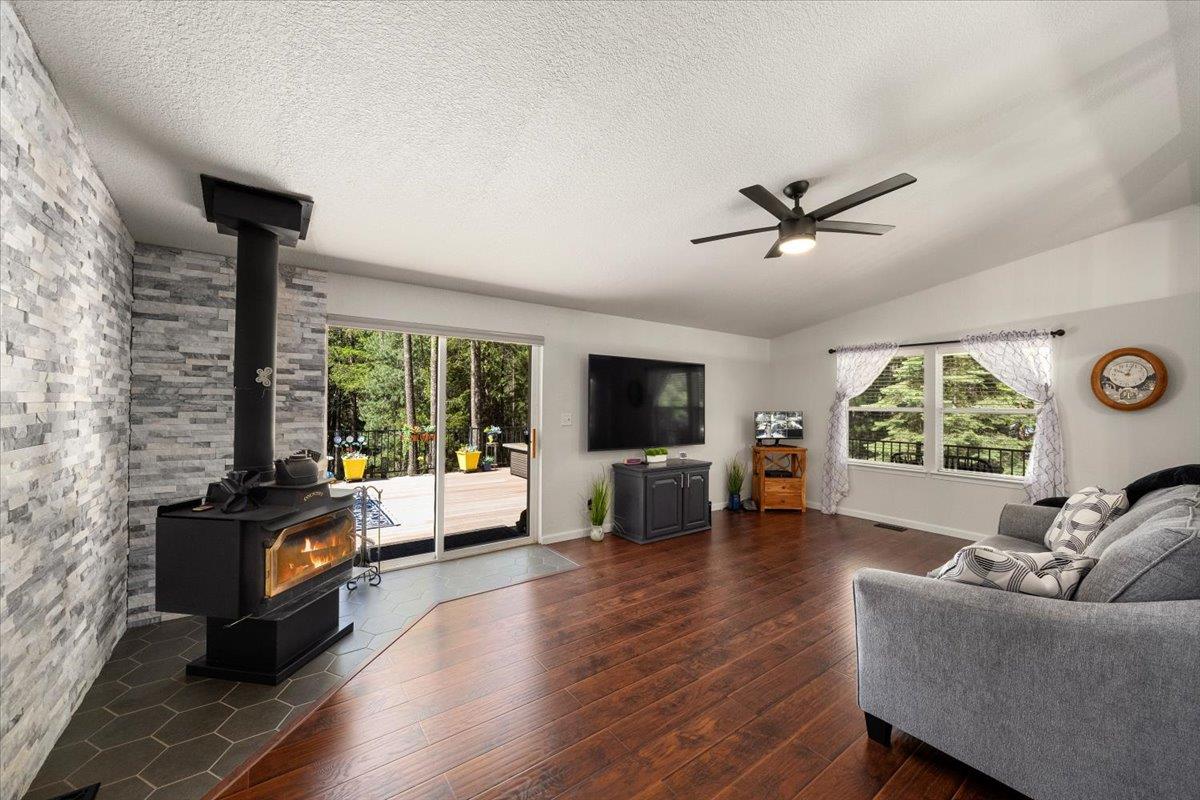 Detail Gallery Image 19 of 70 For 9131 Country Rd, Georgetown,  CA 95634 - 3 Beds | 2 Baths