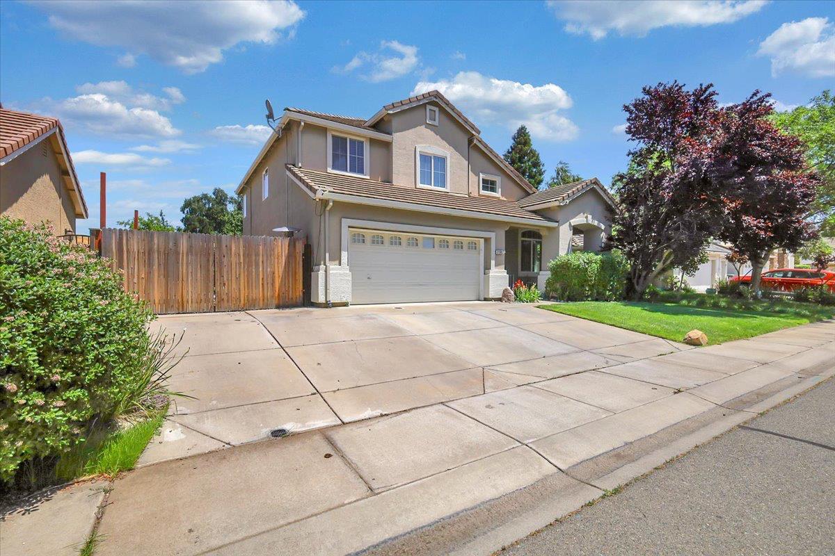 Detail Gallery Image 2 of 47 For 2189 Stonewater Dr, Yuba City,  CA 95991 - 4 Beds | 2/1 Baths