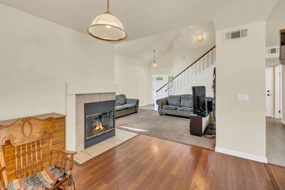 Detail Gallery Image 9 of 46 For 9004 Beryl Creek Way, Elk Grove,  CA 95758 - 3 Beds | 2/1 Baths